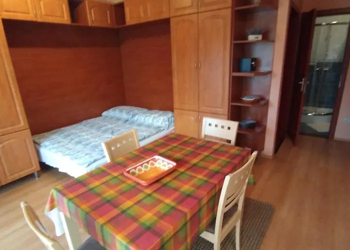 Anne Apartment *